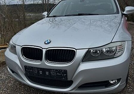 BMW 318i Touring -
