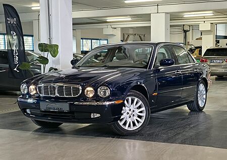 Jaguar XJ8 4.2 LWB, El. sitz, PDC, Cruise, Xenon, LUFT