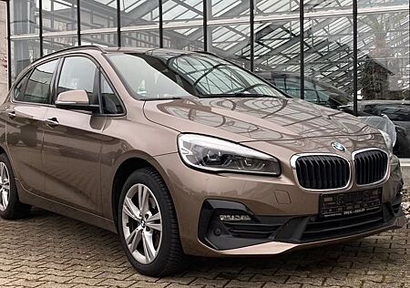BMW 218i Active Tourer AHK Sitzheizung TÜV AU neu