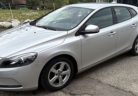 Volvo V40 T2 LINJE YOU! LINJE YOU!