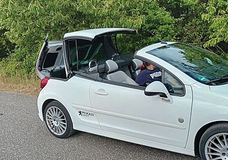 Peugeot 207 CC Black & White Edition 155 THP Black &...