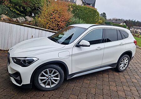 BMW X1 xDrive25e Advantage Steptronic Advantage