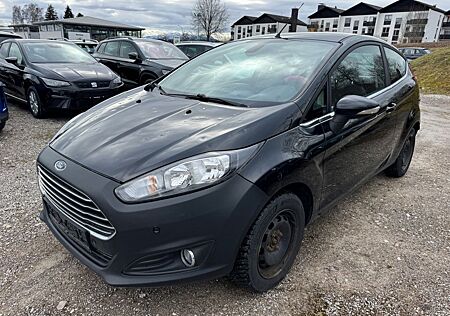 Ford Fiesta Titanium *Navi*Euro 6*