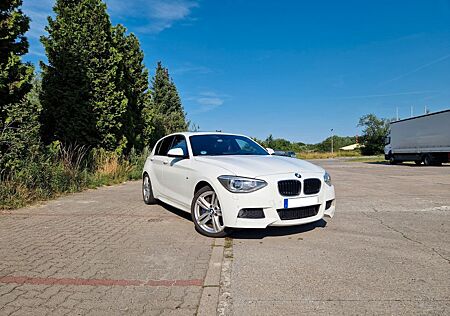 BMW 120d Sport Line Sport Line Harman Kardon
