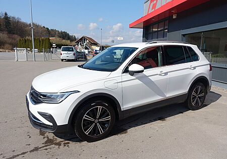 VW Tiguan Volkswagen Life eHybrid *LED*VIRTUAL*EXP. 14990*