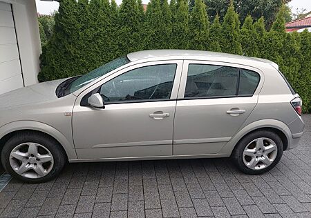 Opel Astra 1.4 Twinport ecoFLEX -