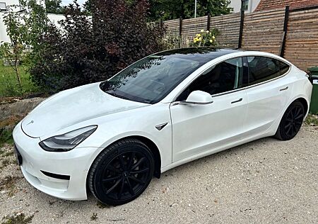 Tesla Model 3 Standard-Reichweite Plus - Hinterrad...