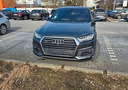 Audi Q7 e-tron 3.0 TDI quattro tiptronic -