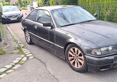 BMW 318iS Coupe