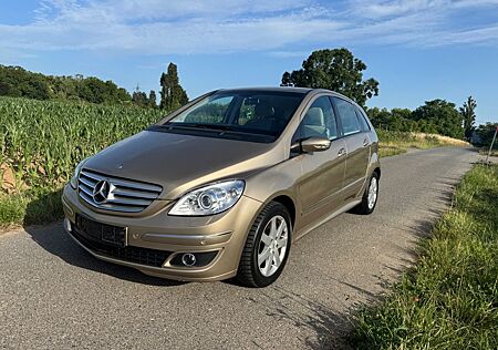 Mercedes-Benz B 200 CDI /Automatik/Scheckheft gepflegt/TÜV/Pan