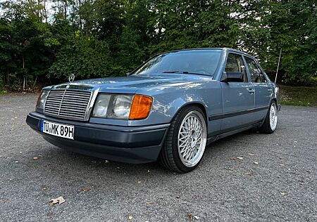 Mercedes-Benz 260 E H-Kennzeichen, Tieferlegung uvm.