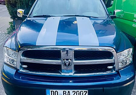 Dodge RAM gen 4 SLT 4,7 L 6 Sitz Touch Navi