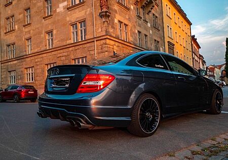 Mercedes-Benz C 250 Coupe/AMG Look/Tüv Neu/ Sportauspuff