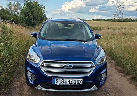 Ford Kuga 1,5 EcoBoost 110kW Titanium wenig km