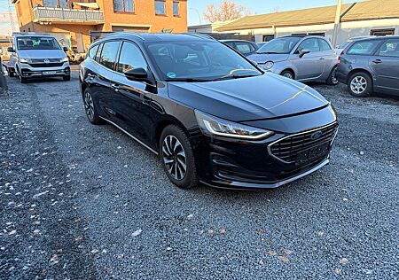 Ford Focus Turnier Titanium Automatik