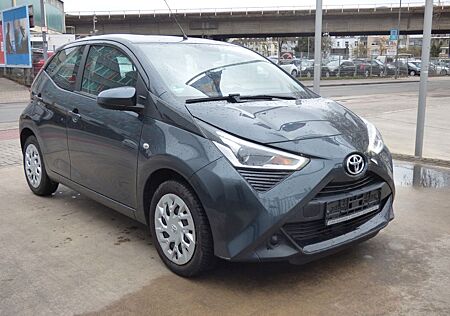 Toyota Aygo (X) Aygo -play