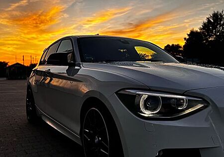 BMW 118i Sport Line Sport Line