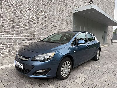 Opel Astra J Lim. 5-trg. Selection TÜV