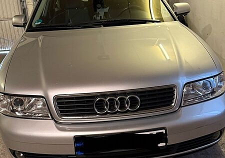 Audi A4 1.8 Avant -