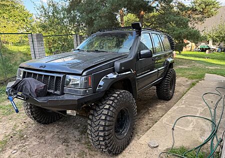 Jeep Grand Cherokee Limited LX 5.9 Auto Limited