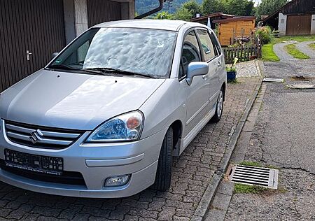 Suzuki Liana