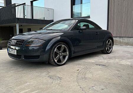 Audi TT Coupe 1.8T 110 kW -