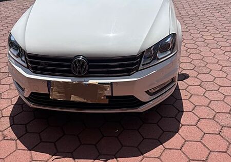 VW Passat Variant Volkswagen 2.0 TDI DSG 130kW R-Line BMT ...