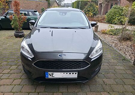 Ford Focus 2,0 TDCi 110kW PowerShift Busines Turn...
