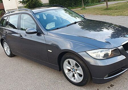 BMW 318i 318 Baureihe E90 3 Touring /Bremsen+Service/