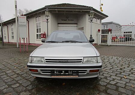 Toyota Carina 2 *Servo*Alu*PDC* sehr Schöner Zustand