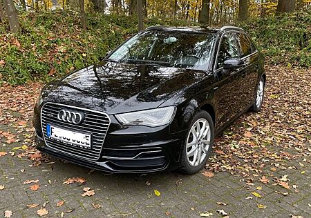 Audi A3 1.4 TFSI e-tron S tronic Ambiente SB Ambiente