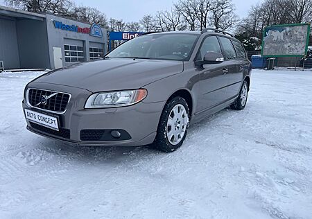 Volvo V70 D5 AWD Momentum