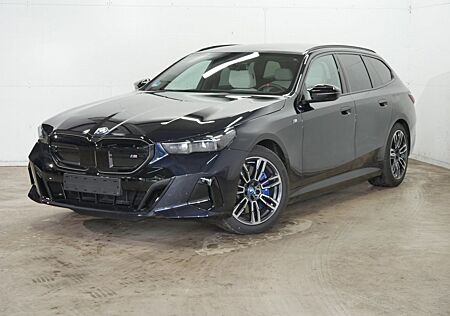 BMW i5 M60 xDrive Touring Pano.Dach Driving Assistan