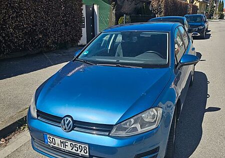 VW Golf Volkswagen 1.2 TSI 63 kW Trendline Trendline