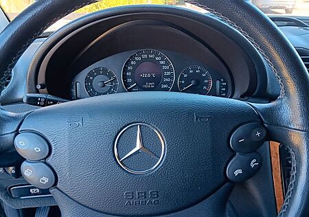 Mercedes-Benz CLK 320