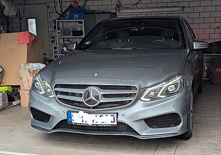Mercedes-Benz E 350 E350/AMG/4MATIC/Airmatic/H&K/StHz/Pano/.........