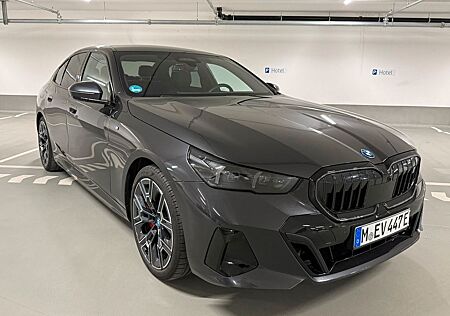 BMW i5 eDrive40 - 2023 - Sophistograu