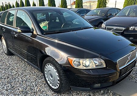 Volvo V50 Kombi 2.4i Summum, 1.HAND,LEDER,XENON