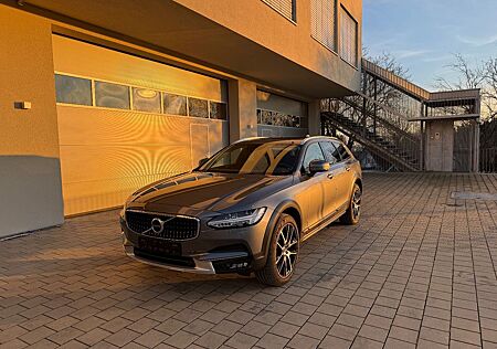 Volvo V90 Cross Country D5 AWD Geartronic HUD - 20Zoll