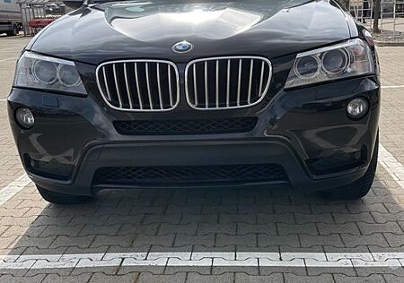 BMW X3 xDrive30d - AHK, Leder, Navi, TÜV