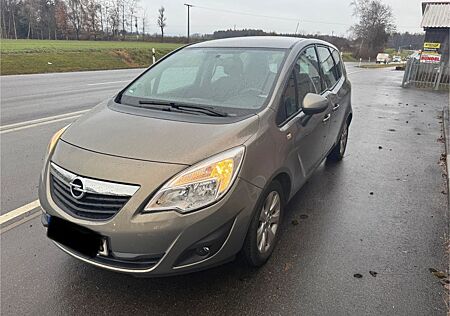 Opel Meriva 1.4 Design Edition 74kW Design Edition