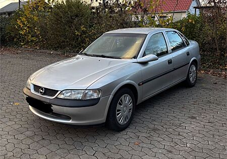 Opel Vectra B 1.6 - TÜV 04/27