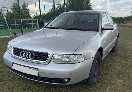 Audi A4 1.8 -