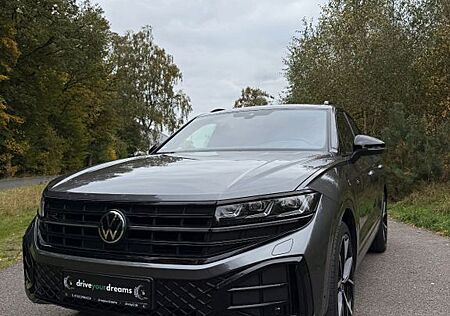 VW Touareg Volkswagen 3.0 TDI 210 kW 4Motion R-Line