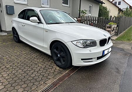 BMW 120i Coupé - weiß