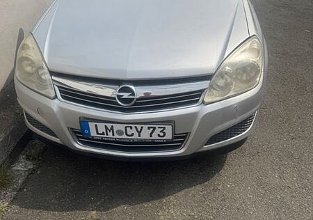 Opel Astra Caravan 1.9 CDTI 74kW -