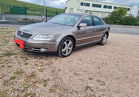VW Phaeton Volkswagen 3.0 V6 TDI 4MOTION Tiptronic 5-Sitzer