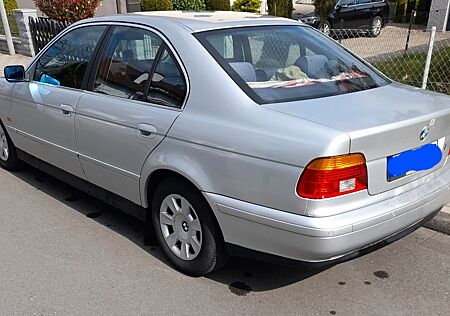 BMW 520i A -