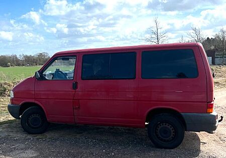 VW T4 Caravelle Volkswagen 2.5 TDI 75kW Standard