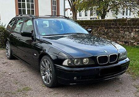 BMW 520i e39 Kombi Schwarz 2 Tüv 5/27 Leder Xenon